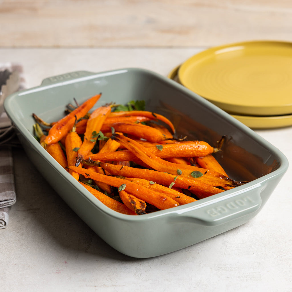 Medium Stoneware Casserole Dish 11 x 7.5 Inch