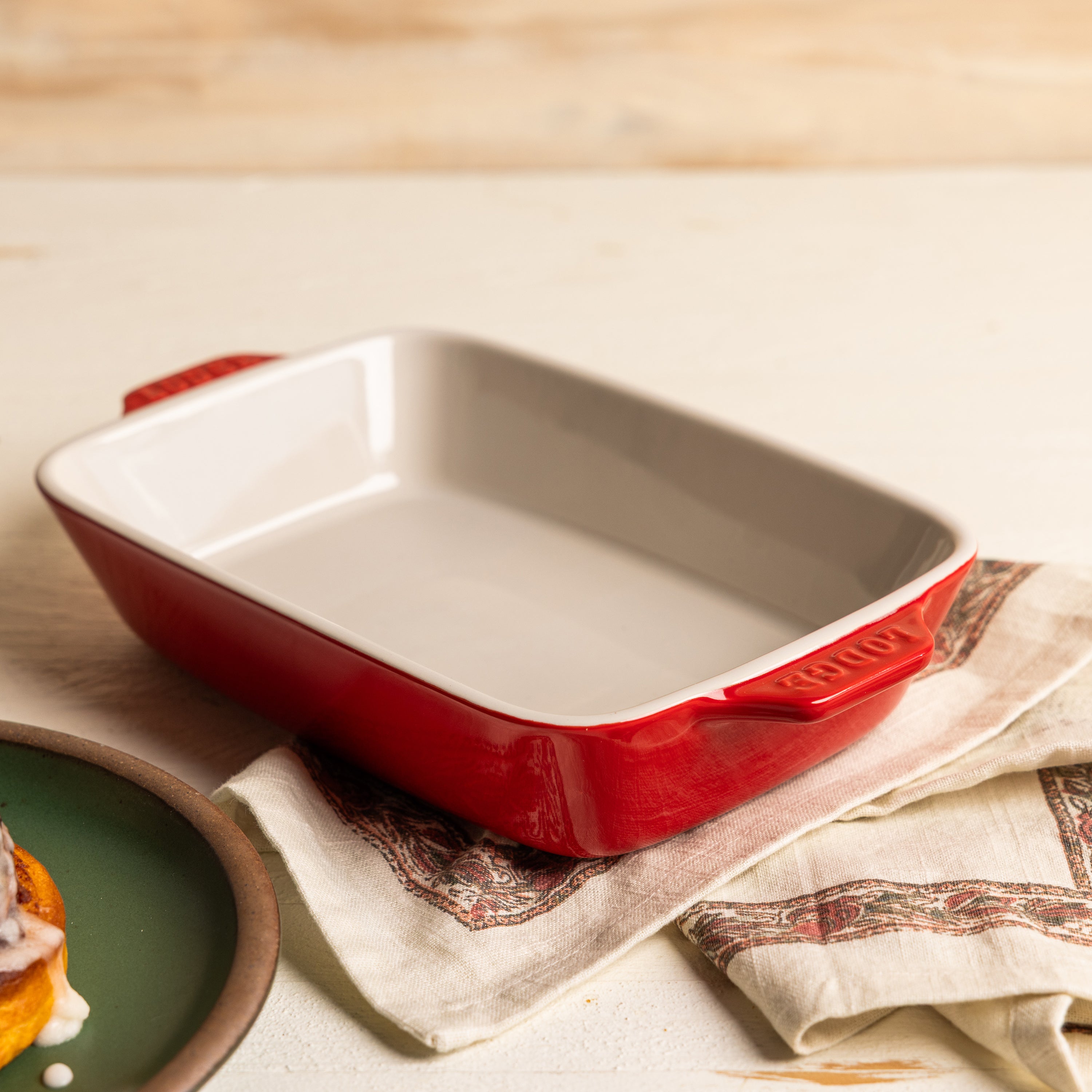 Small Stoneware Casserole Dish 9 x 6 Inch
