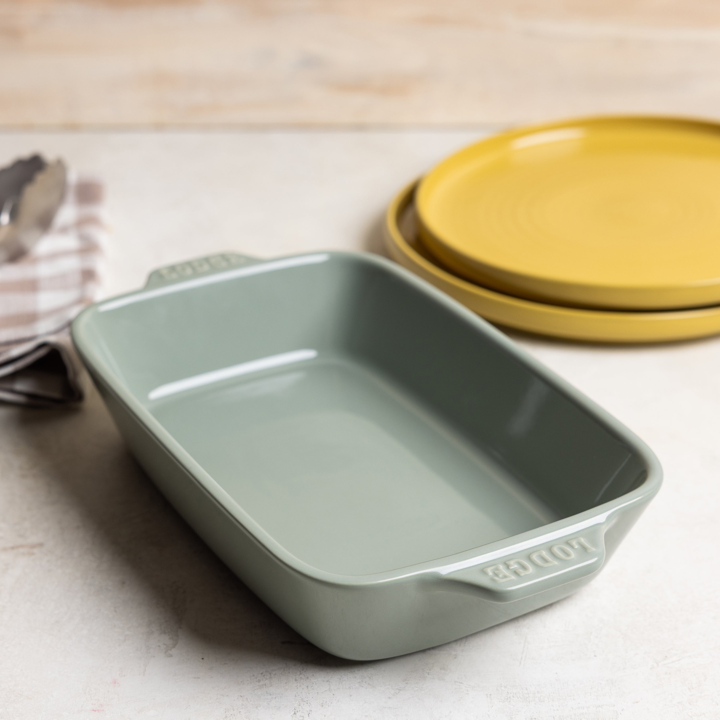 Small Stoneware Casserole Dish 9 x 6 Inch