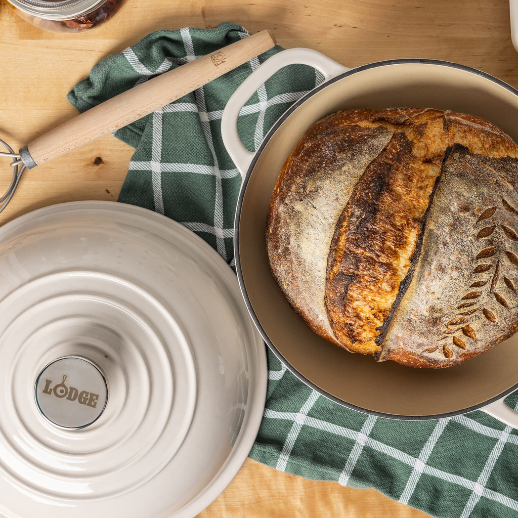 10.35 Inch Enameled Cast Iron Bread Oven