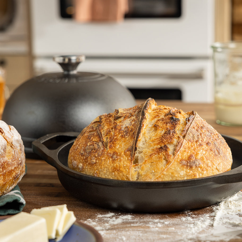 Chef Collection™ Seasoned Cast Iron Bread Oven